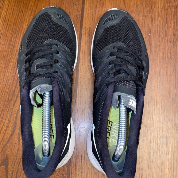 Size 10 Nike Free 5.0 Womens US Running Trainer - Picture 5 of 7